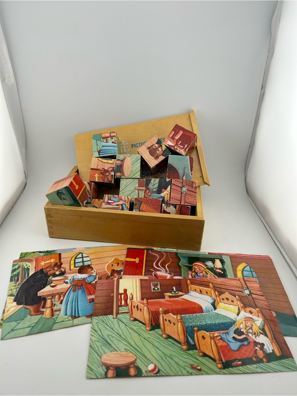 Vintage Picture Blocks Puzzle - Goldilocks and the Three Bears